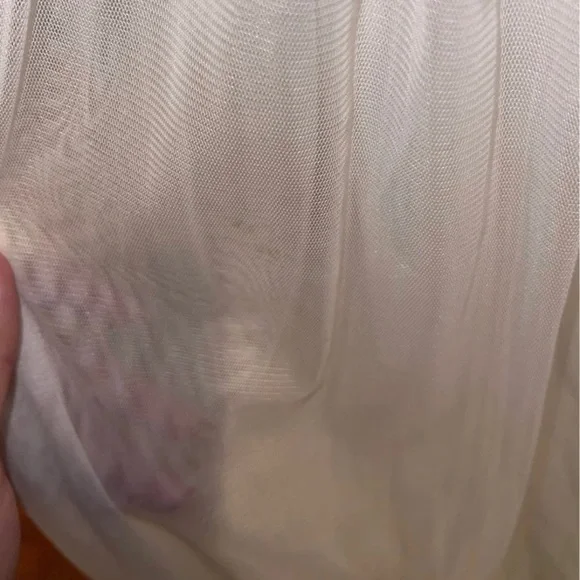 ASOS Embroidered bodice maxi wedding dress white - Picture 7 of 11